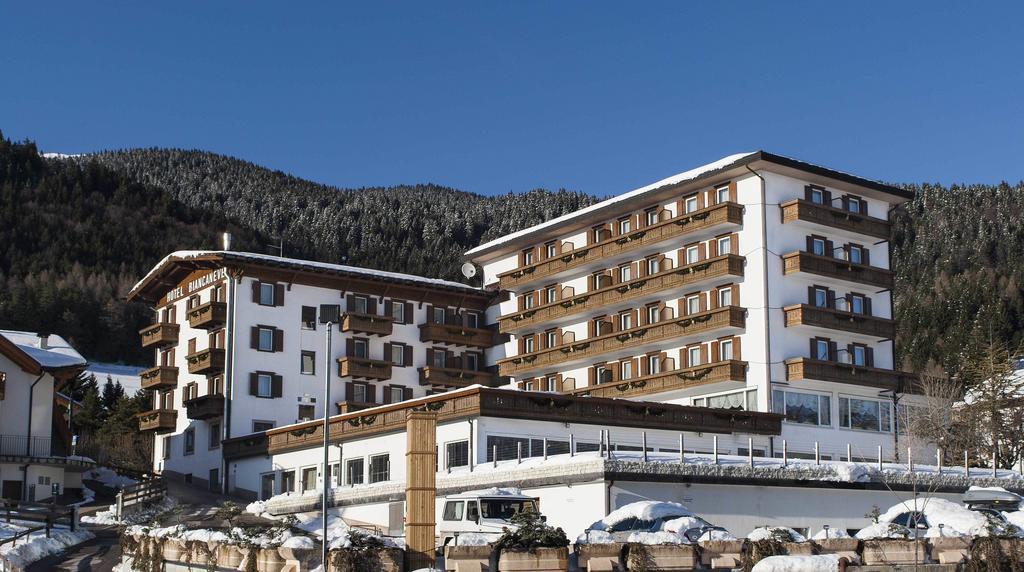 Grand Hotel Biancaneve Folgaria Exterior photo